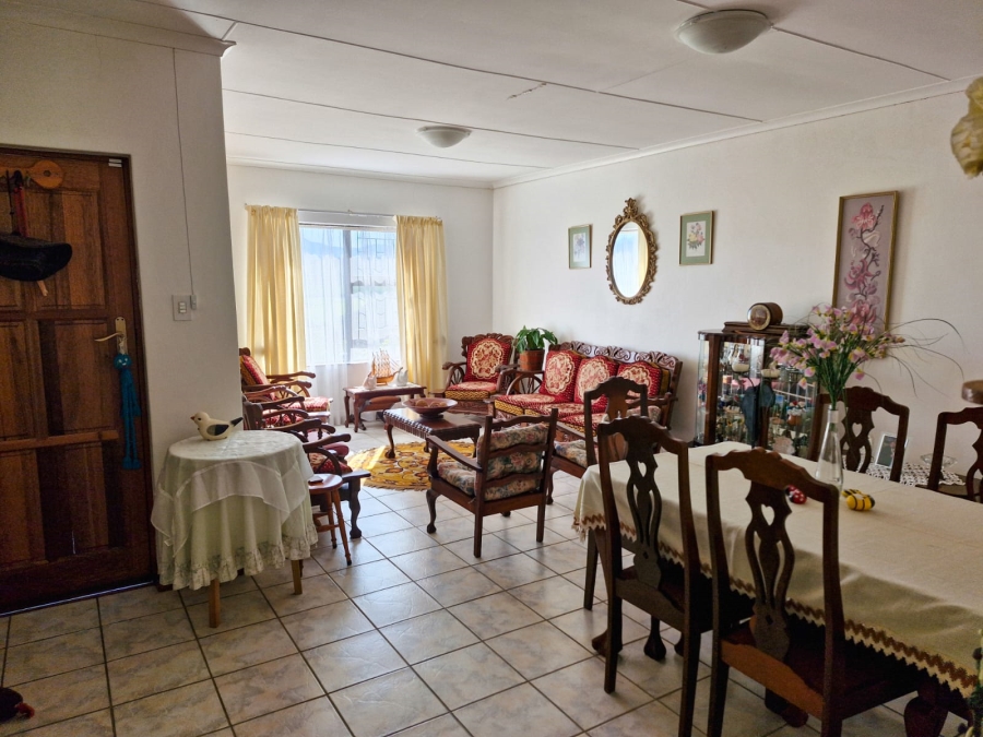 3 Bedroom Property for Sale in Fraaiuitsig Western Cape